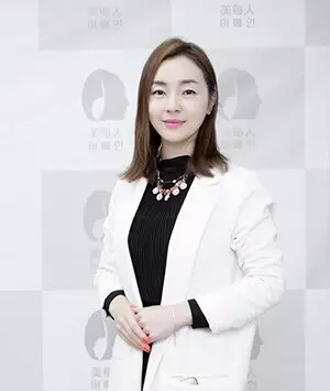 吐鲁番金佳玭 美容协会会长